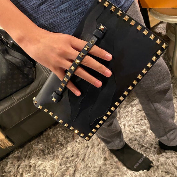 Valentino Rockstud Navy/Camo Clutch - Picture 6 of 12